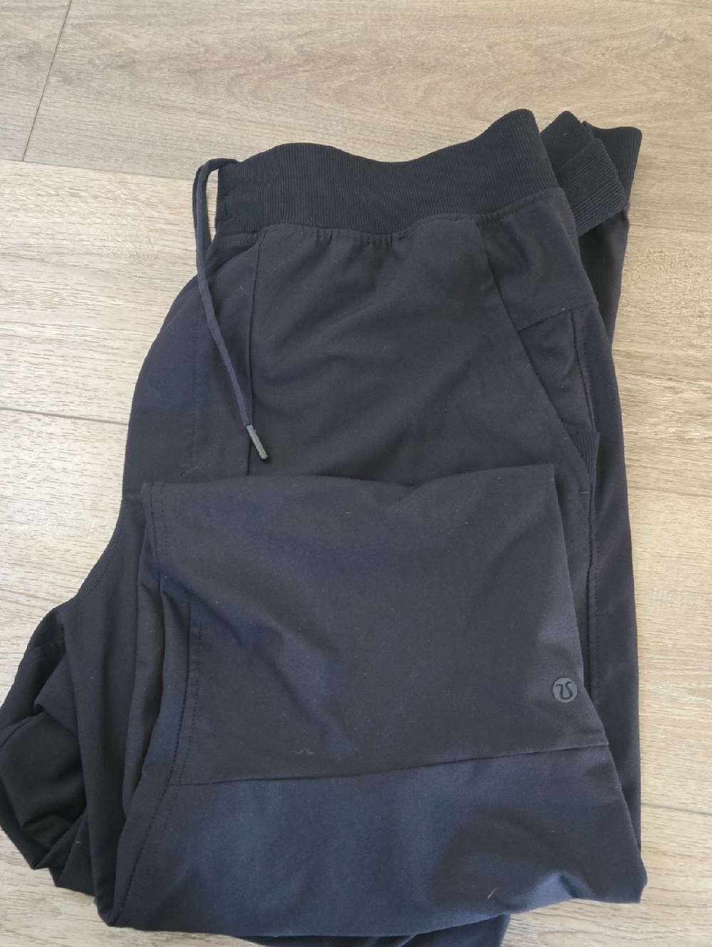 Lululemon Men's Black Athletic Drawstring Pants